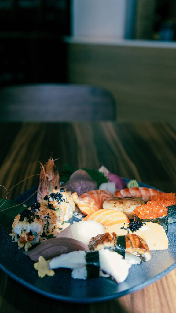 Für Lunch und Dinner stehen Ihnen neben MADE IN ASIA auch STÜVA, CARUSO, CORVATSCH und LEJ DA STAZ zur Wahl.