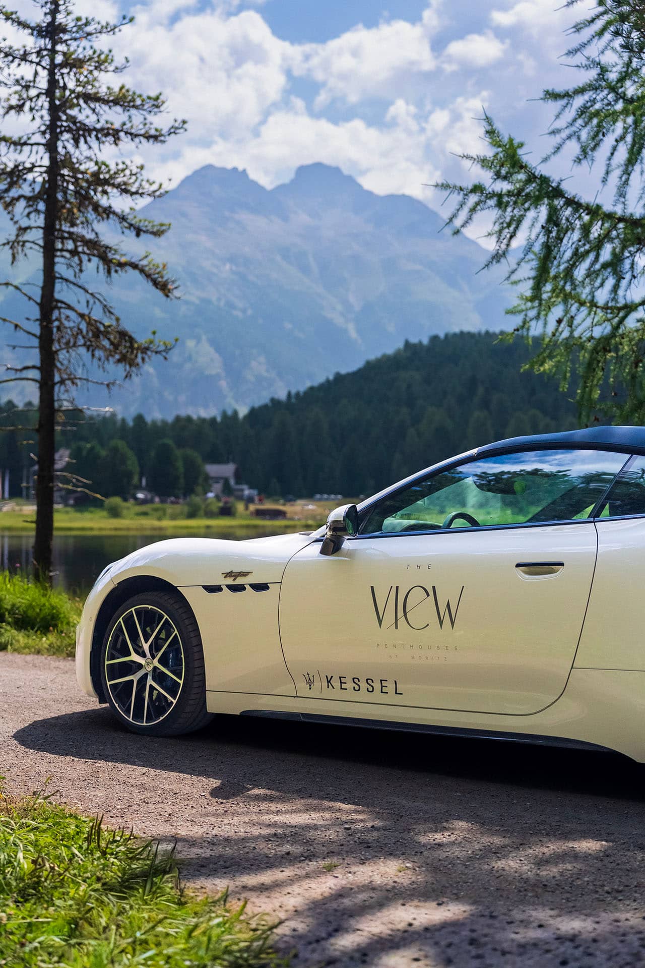 Das Engadin entdecken im Maserati GranCabrio.